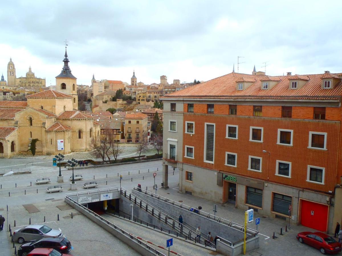 El Balconcito De San Millan III Apartment Segovia Luaran gambar